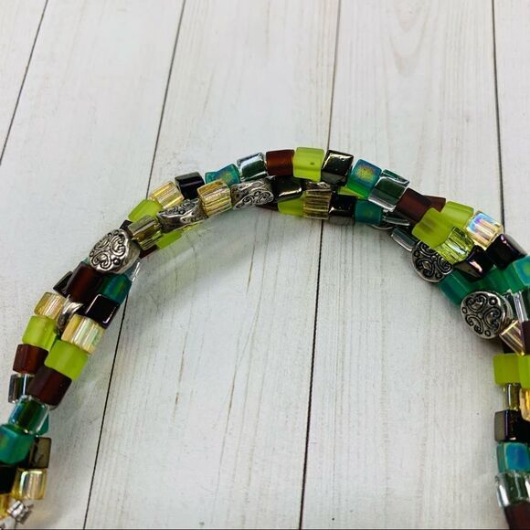 Beaded Arrow and Silver Black Rose Bracelets - Picture 4 of 4